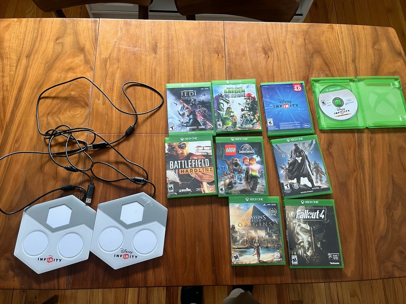 Xbox One Lot Of 9 Games And 2 Disney Infinity Pads , Untested Condition Varies