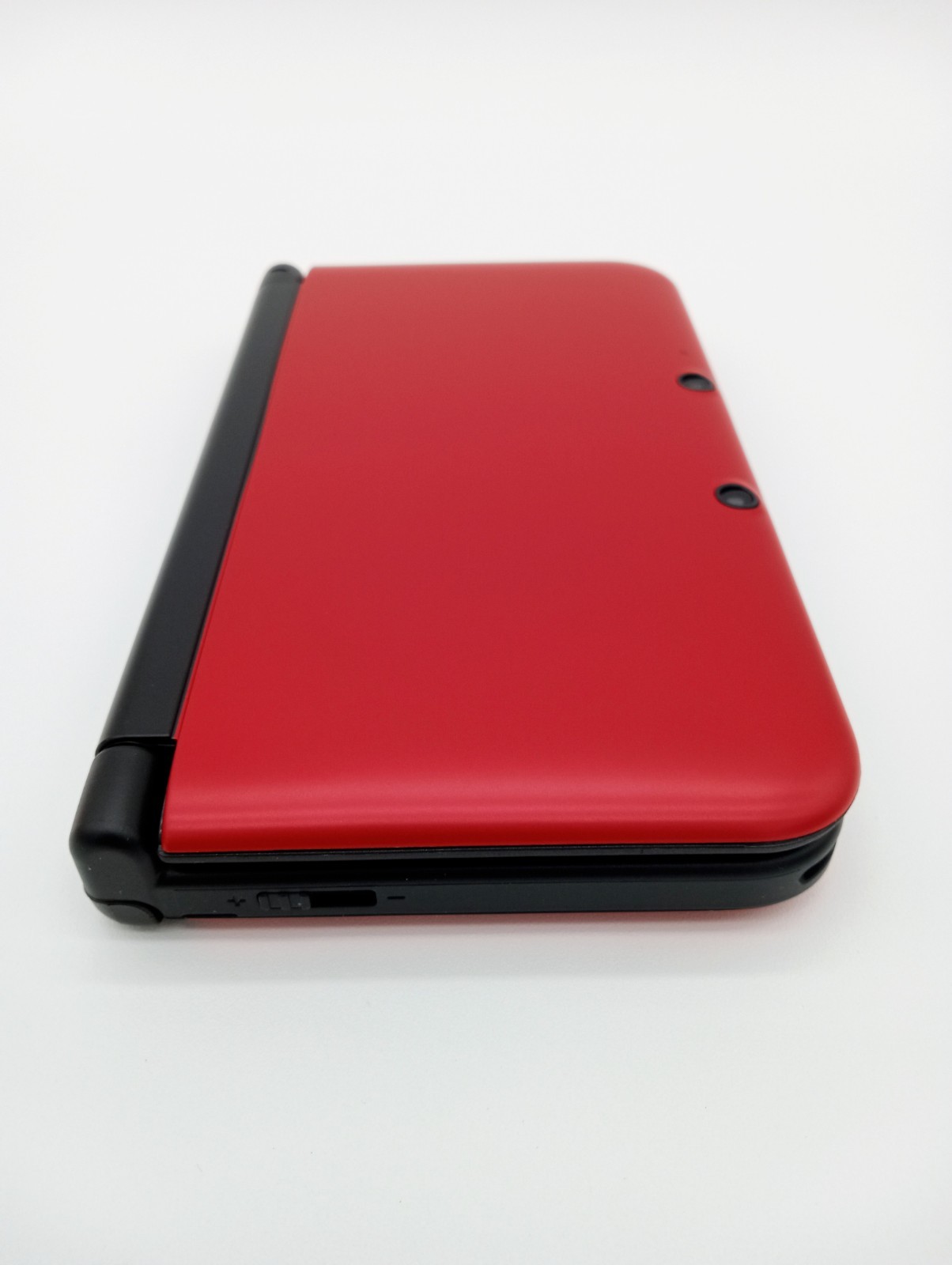 Excellent Condition Nintendo 3DS XL Red Black New Screens Charger Included