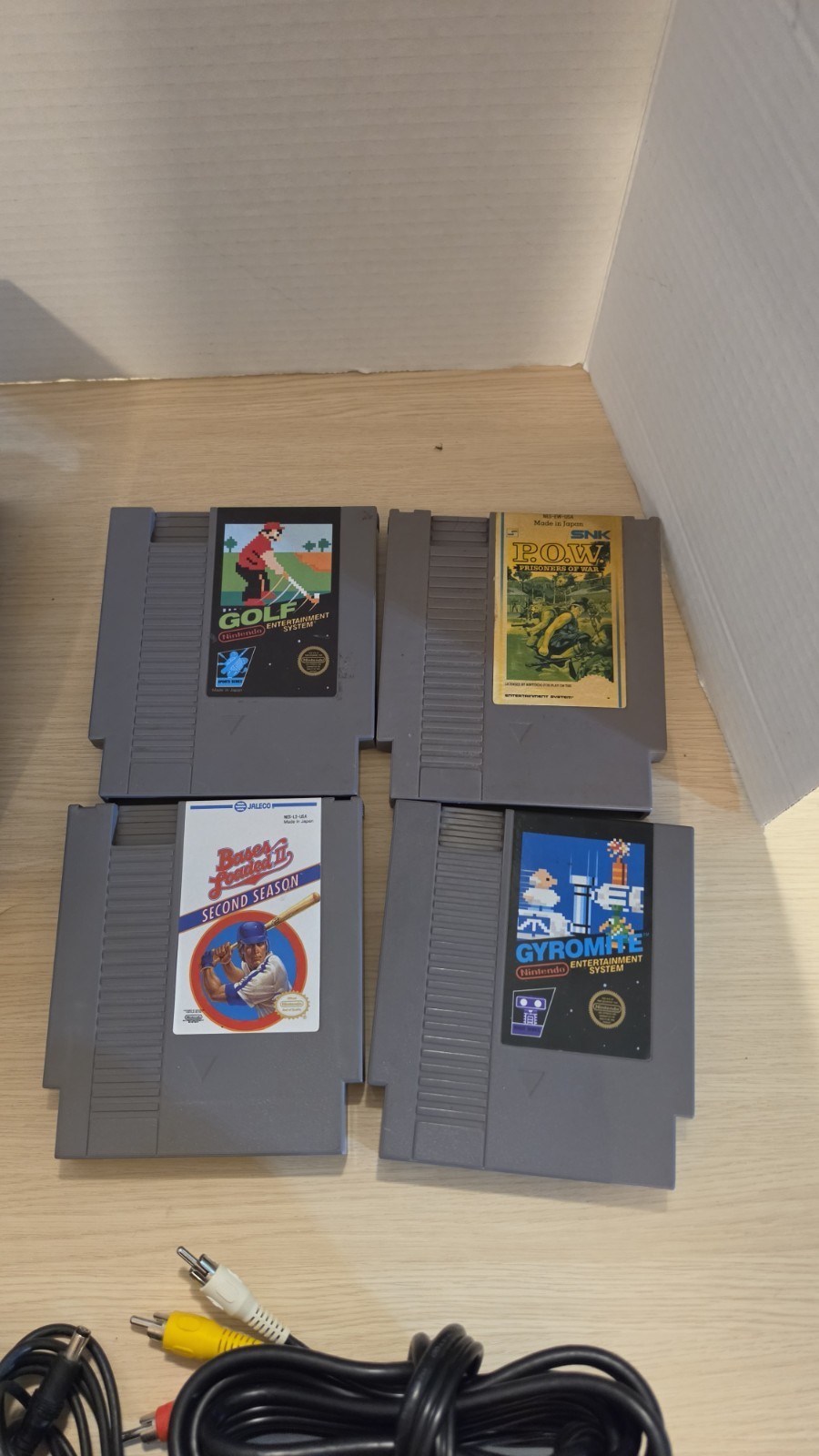 Nintendo NES Console Bundle Controllers And 4 Games Blink Red Light
