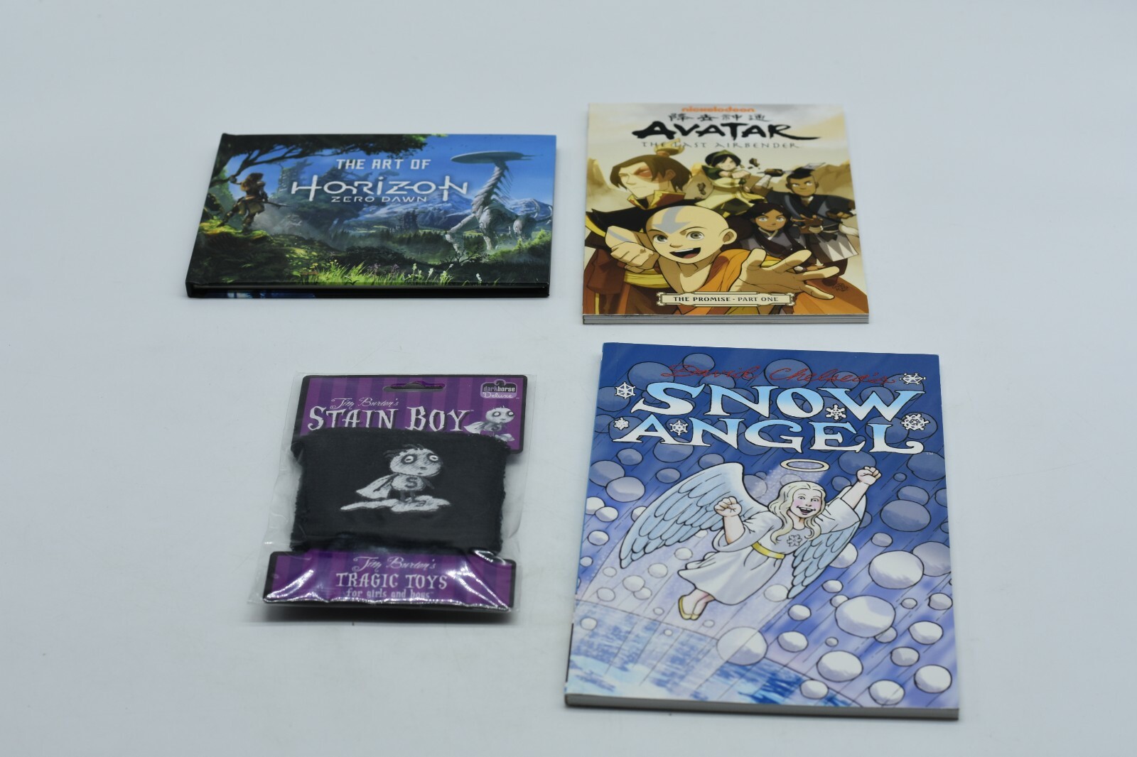 Dark Horse 4 item LOT – Stain Boy, Snow Angel, Avatar, Horizon Zero Dawn – YES