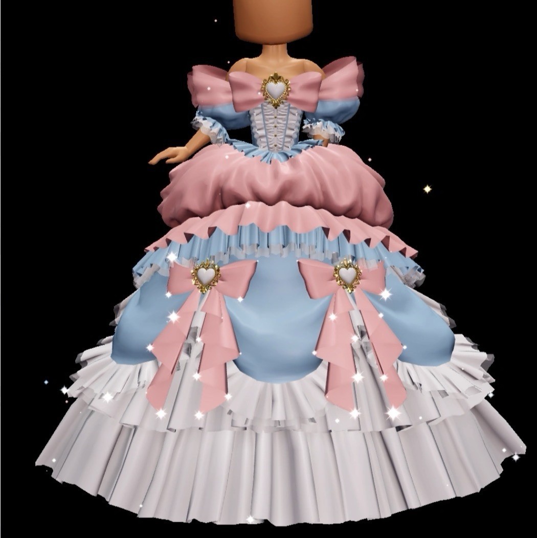 Royale High Crowned Court Set Toy Item