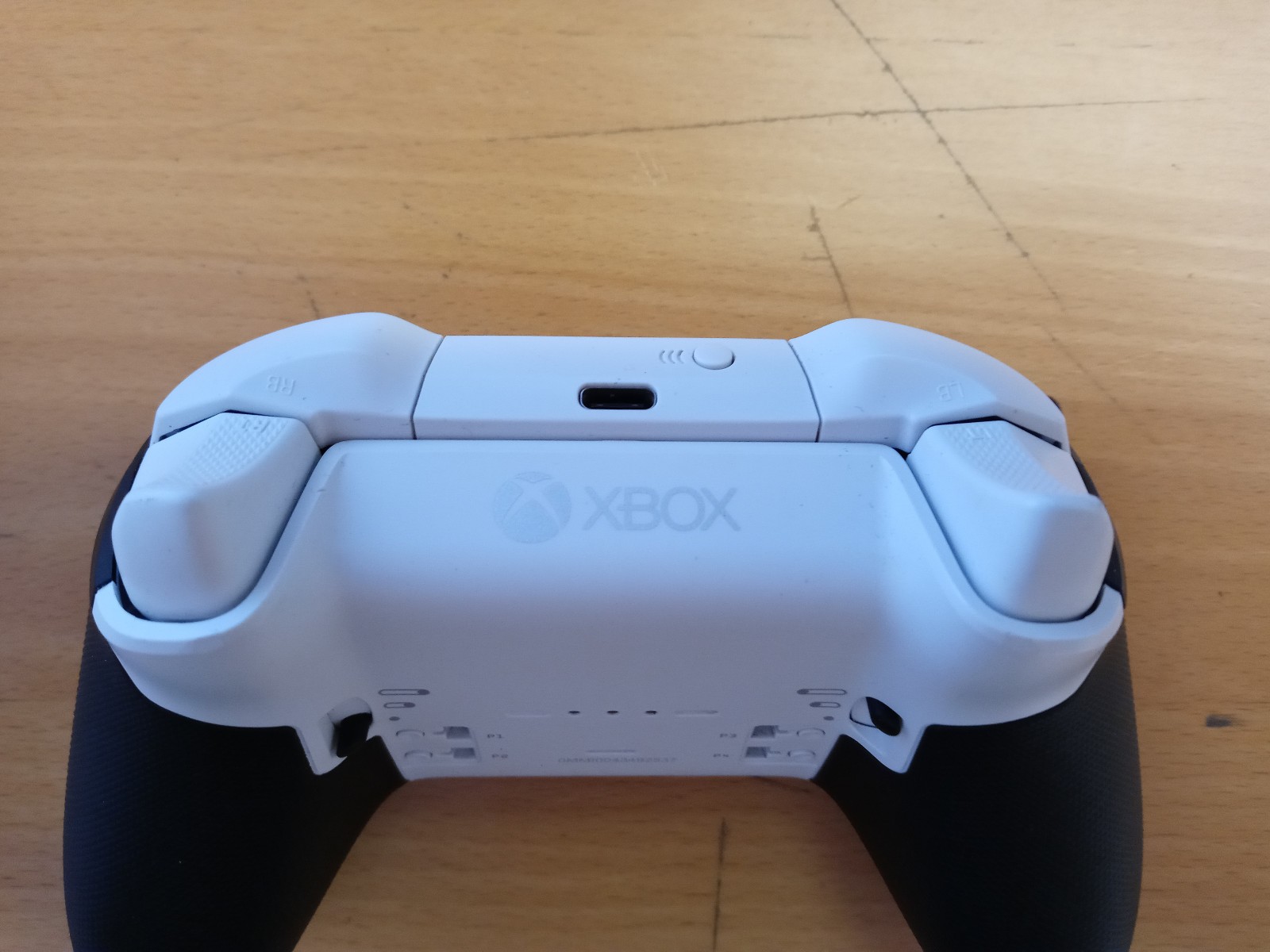 Microsoft Xbox Elite Series 2 Core Wireless Controller – White (4IK-00001)