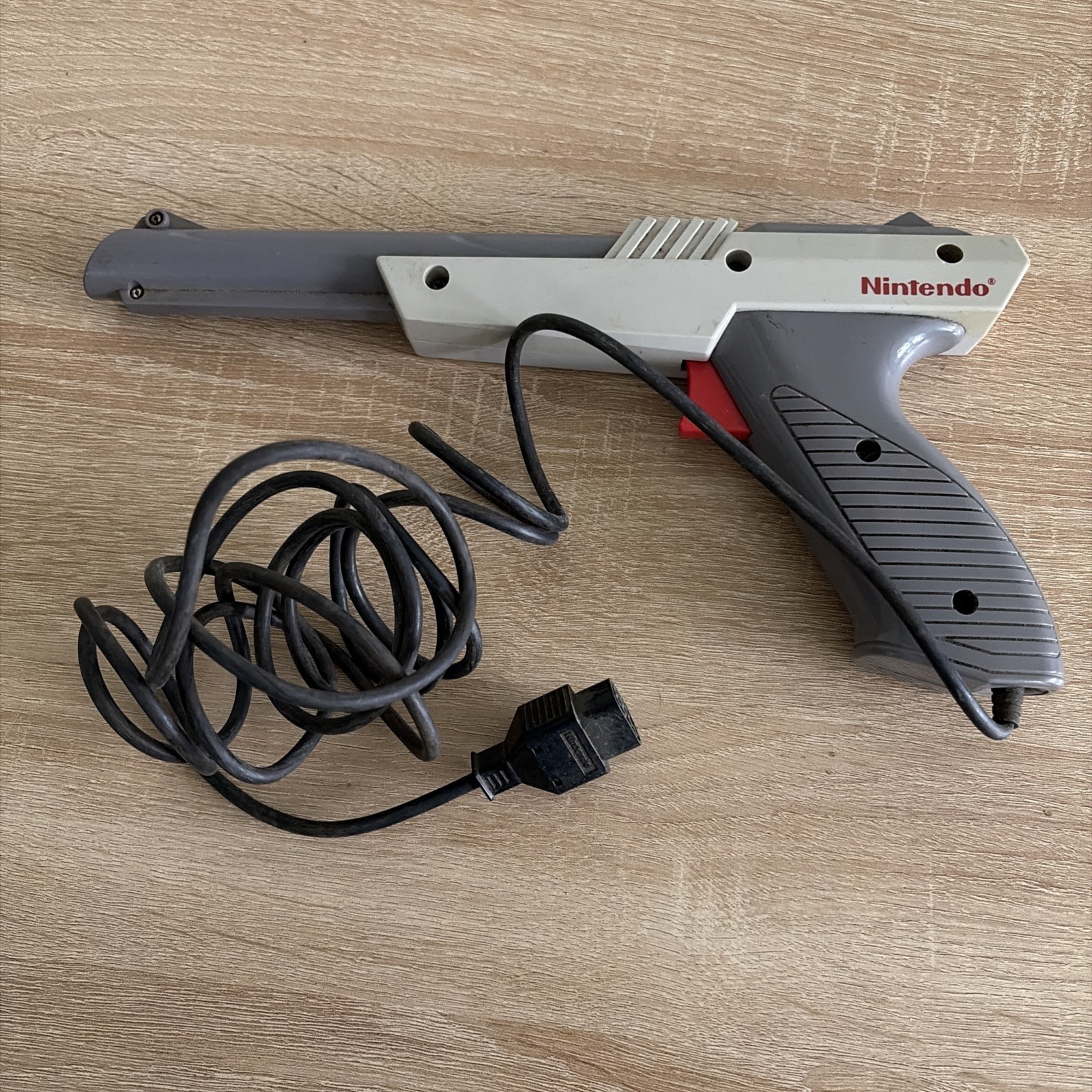 Nintendo NES Zapper Light Gun Gray Controller OEM Original 1985 Gray Used