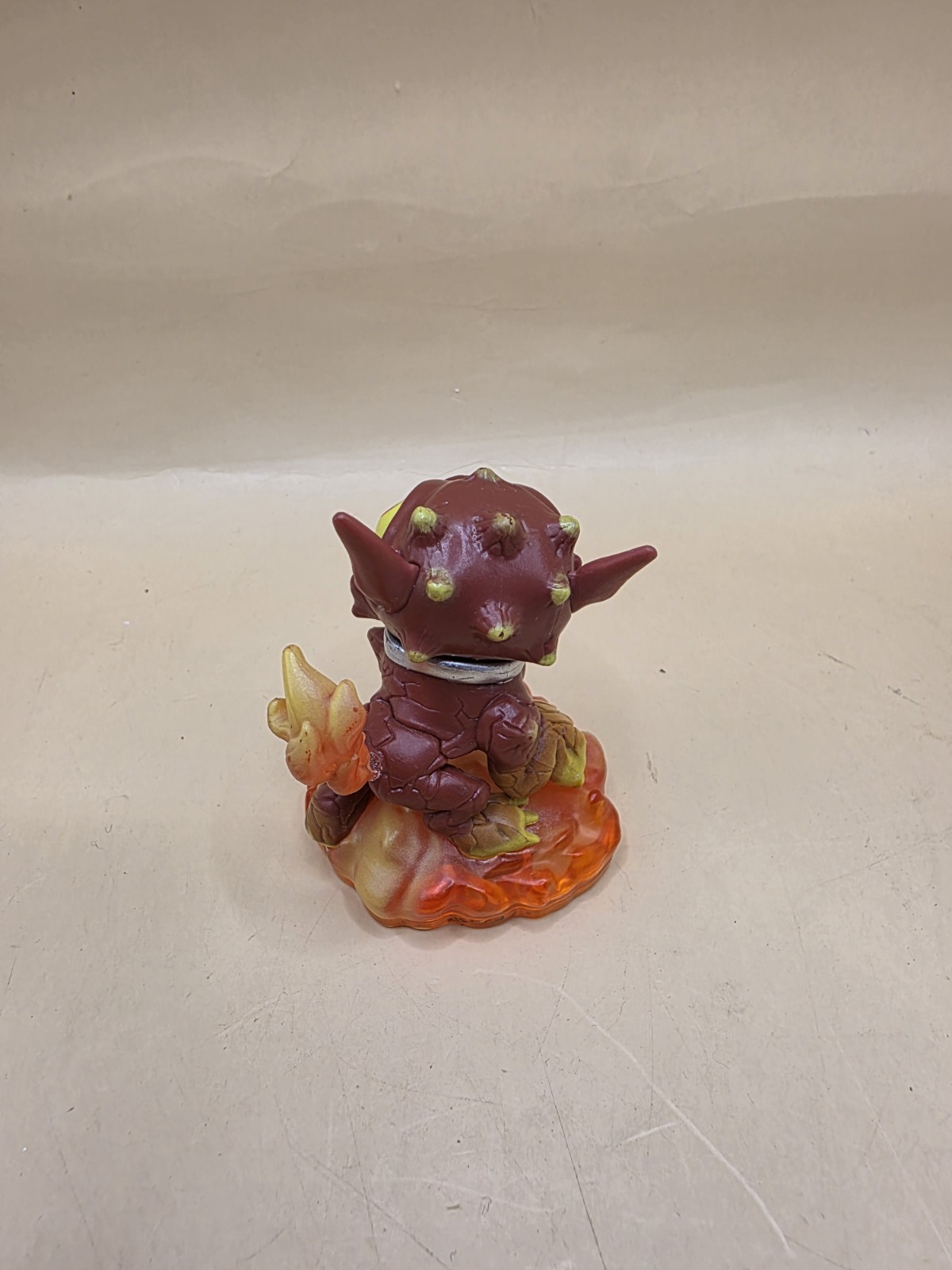 Skylanders Giants Figure Lot of 4 – Bouncer, Hot Head, Hot Dog, Bash Series