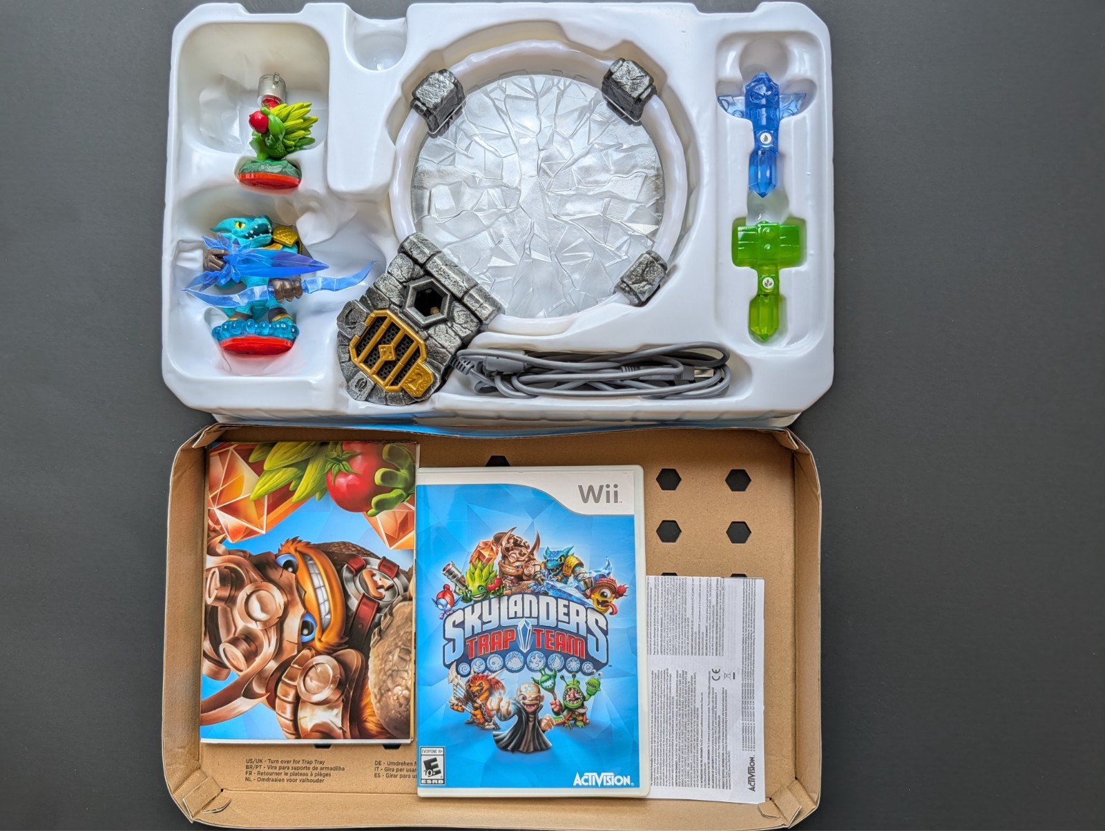 Skylanders Trap Team Starter Pack – Wii , Looks New, Everything Included