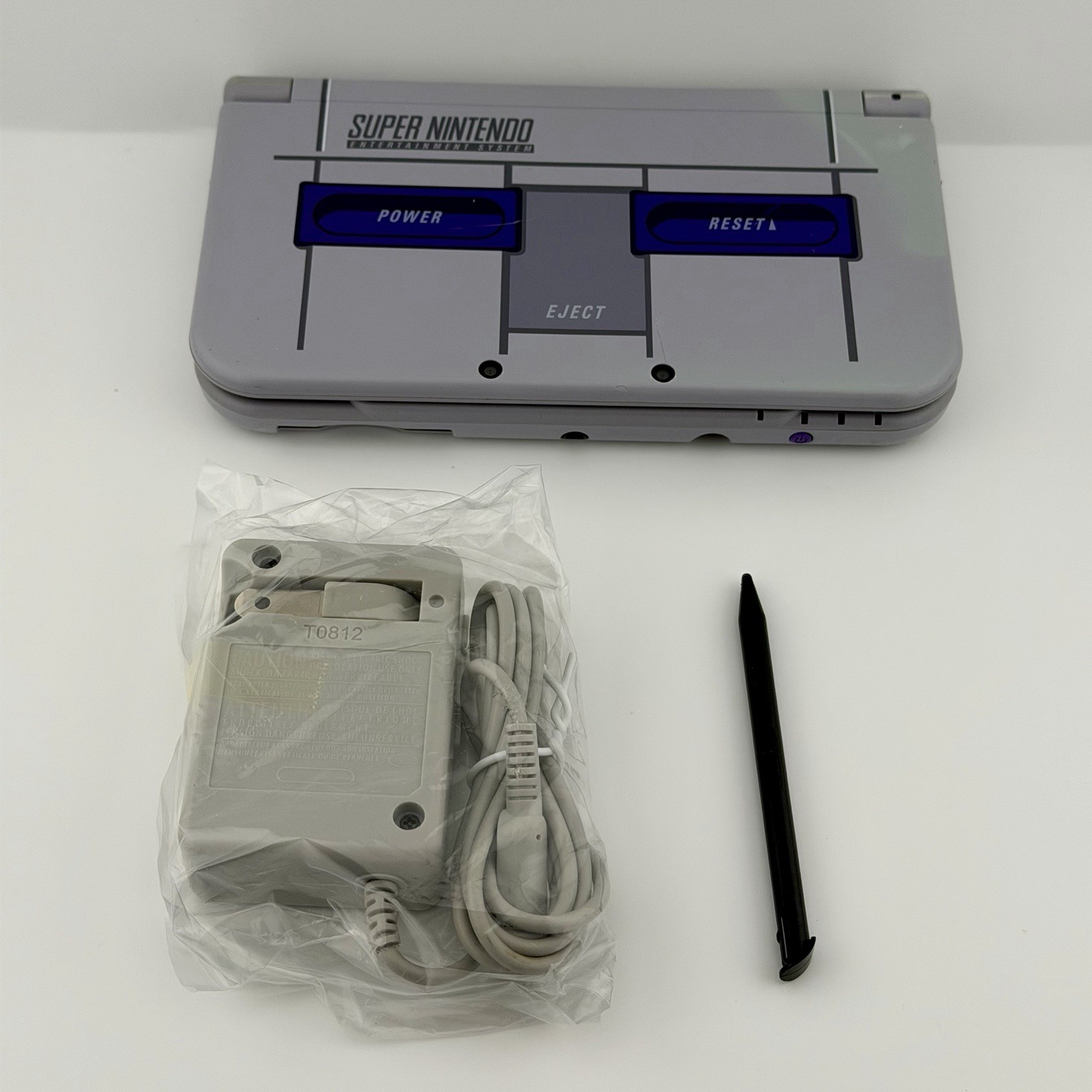 Nintendo New Nintendo 3DS XL SNES Edition Handheld Console (NTSC) Very Good Cond