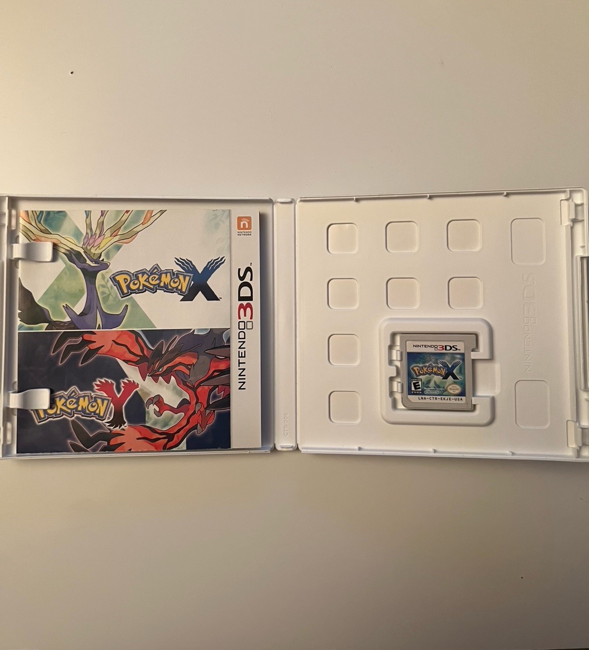 Nintendo Pokémon X 2013 (3DS) NTSC-U/C E Rating, Manual Included