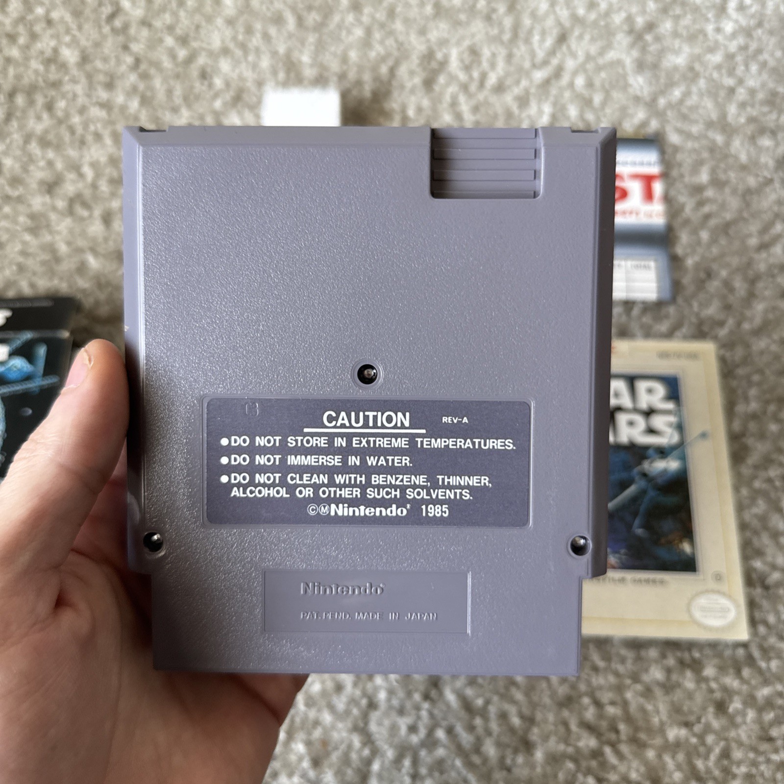 oval seal Star Wars complete in box nintendo nes