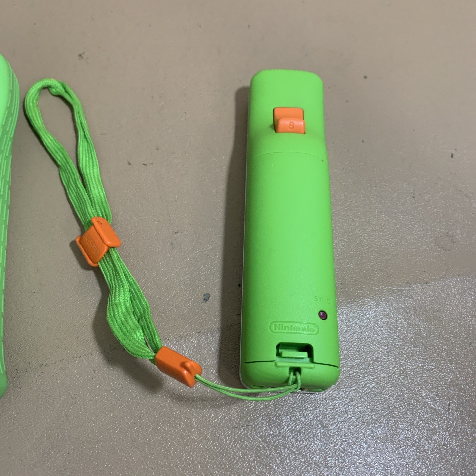 Yoshi Edition Motion Plus Remote Controller Nintendo Wii OEM – Tested Working