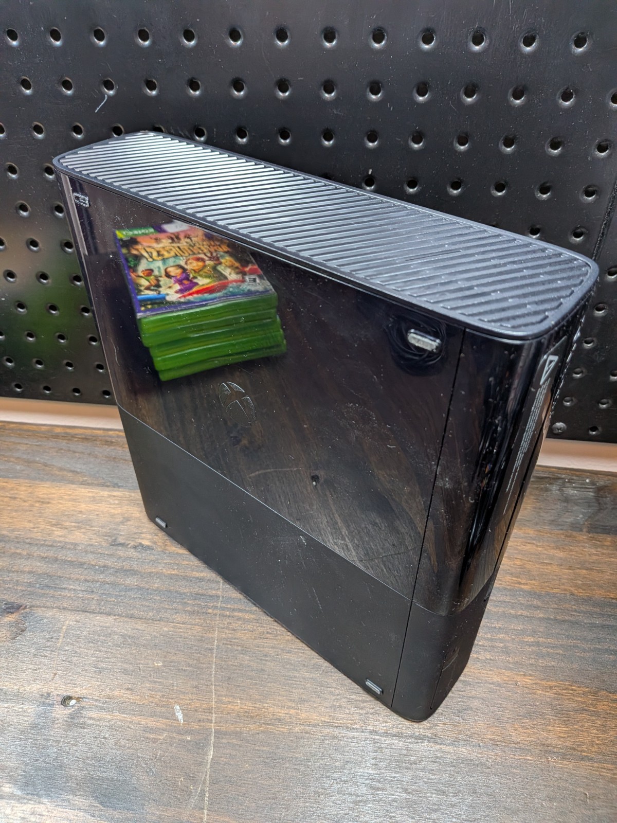 Xbox 360 E Console 500GB Bundle w/ Kinect 4 Controllers 6 Games Tested Working