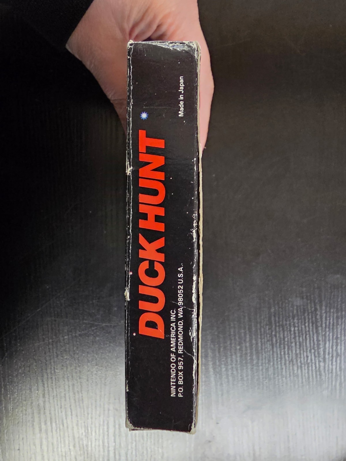 Duck Hunt (Nintendo NES, 1985) Complete CIB Hang Tab 5-Screw w/ Manual and Cover