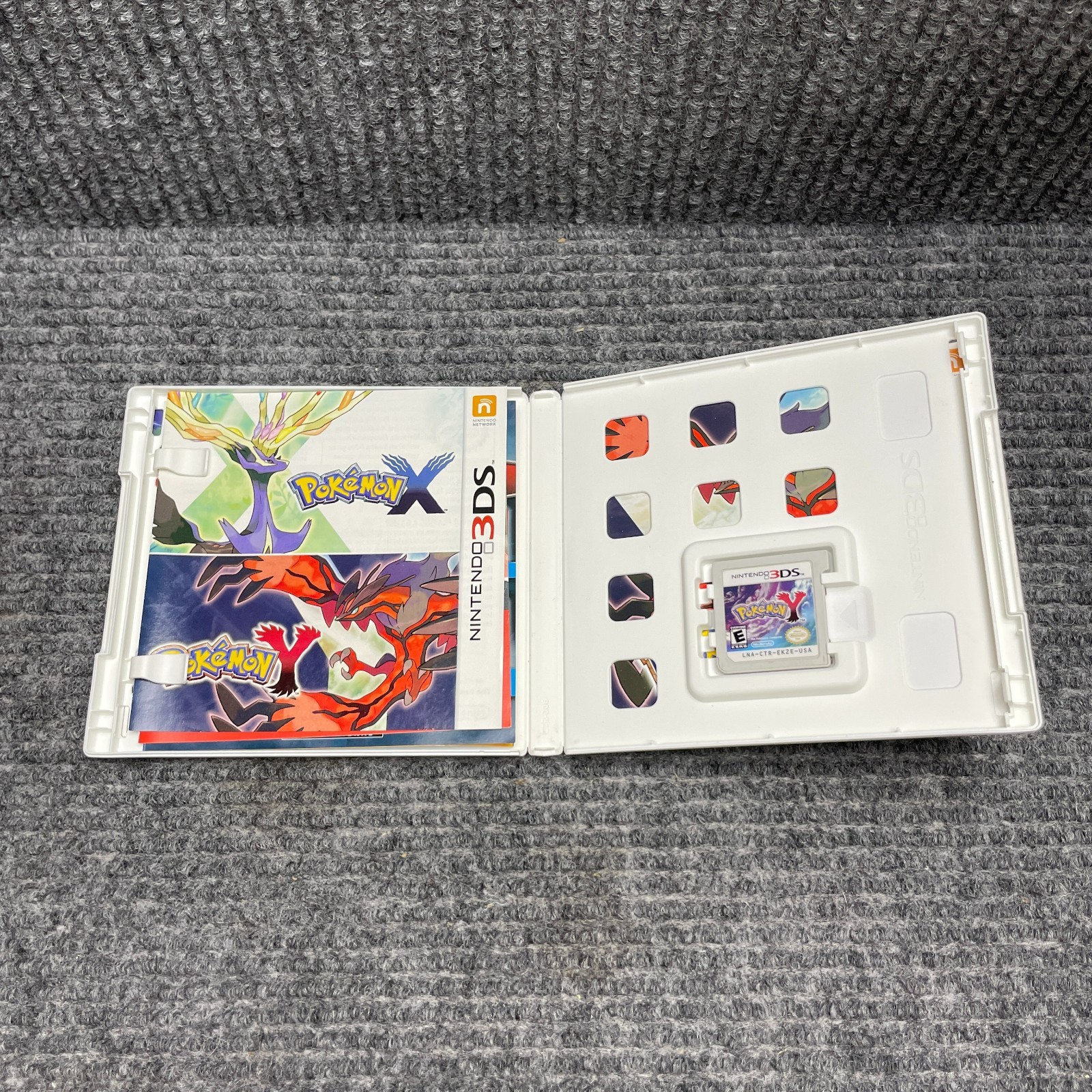 Pokemon Y (Nintendo 3DS, 2013) Used – Good – CIB w/ Manual Inserts