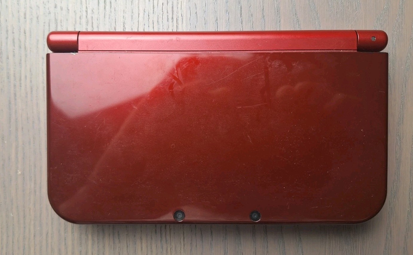New Nintendo 3DS XL Metallic Red Charger + 32GB SD Card | Region Free BOTTOM IPS