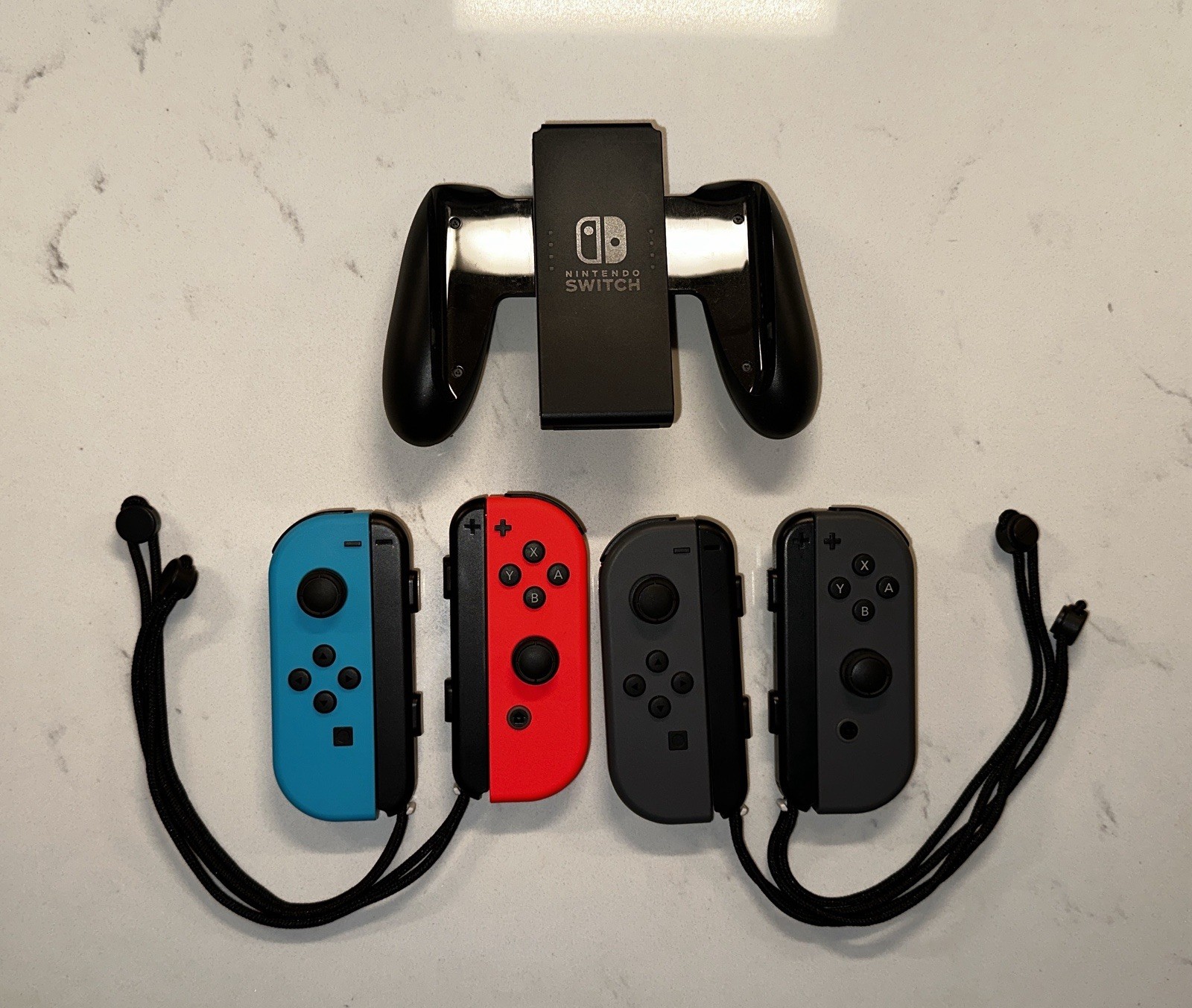 Nintendo Switch 32GB Console Bundle Neon Joy-Cons Dock + 3 Games + Extras