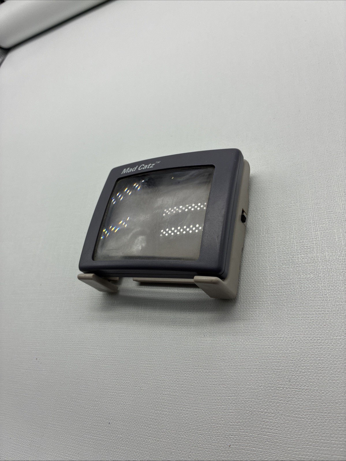 Mad Catz Nintendo Gameboy Screen Light And Magnifier Attachment 1 light out