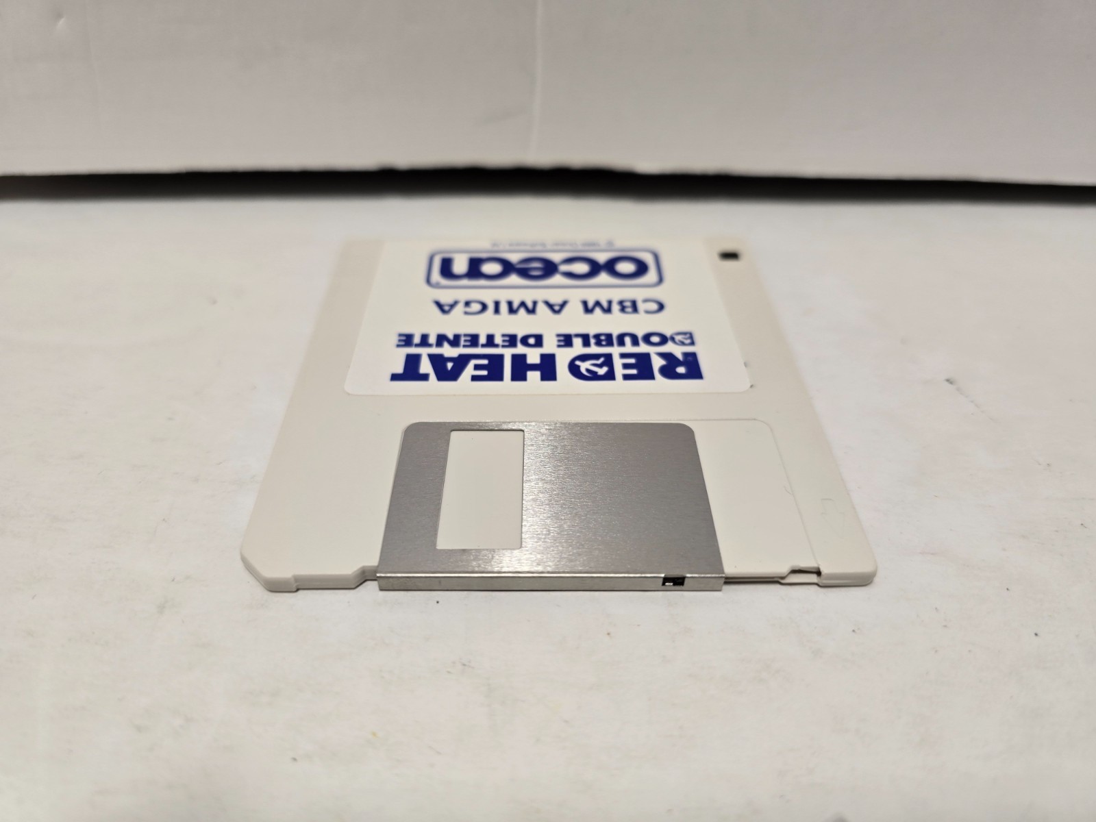 Red Heat w/ Manual 3.5″ Commodore Amiga