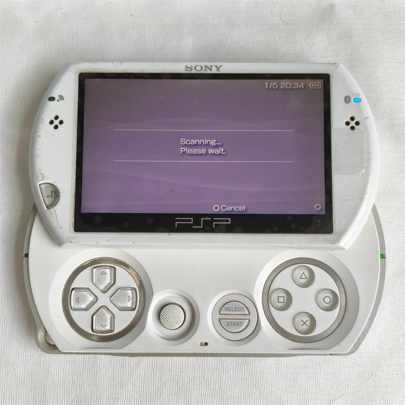 PSP GO console White with Charger PSP-N1001 New Screen with protect tested well