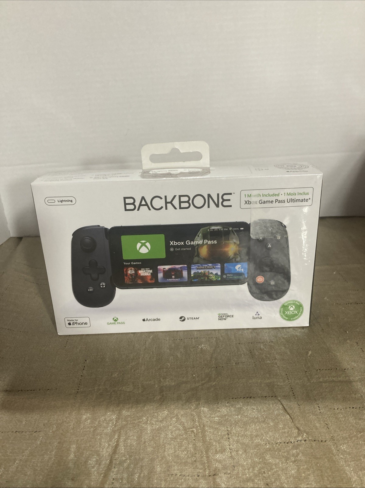 Backbone One BB-02-B-X Mobile Gaming Controller iPhone Black 1 Month Game Pass