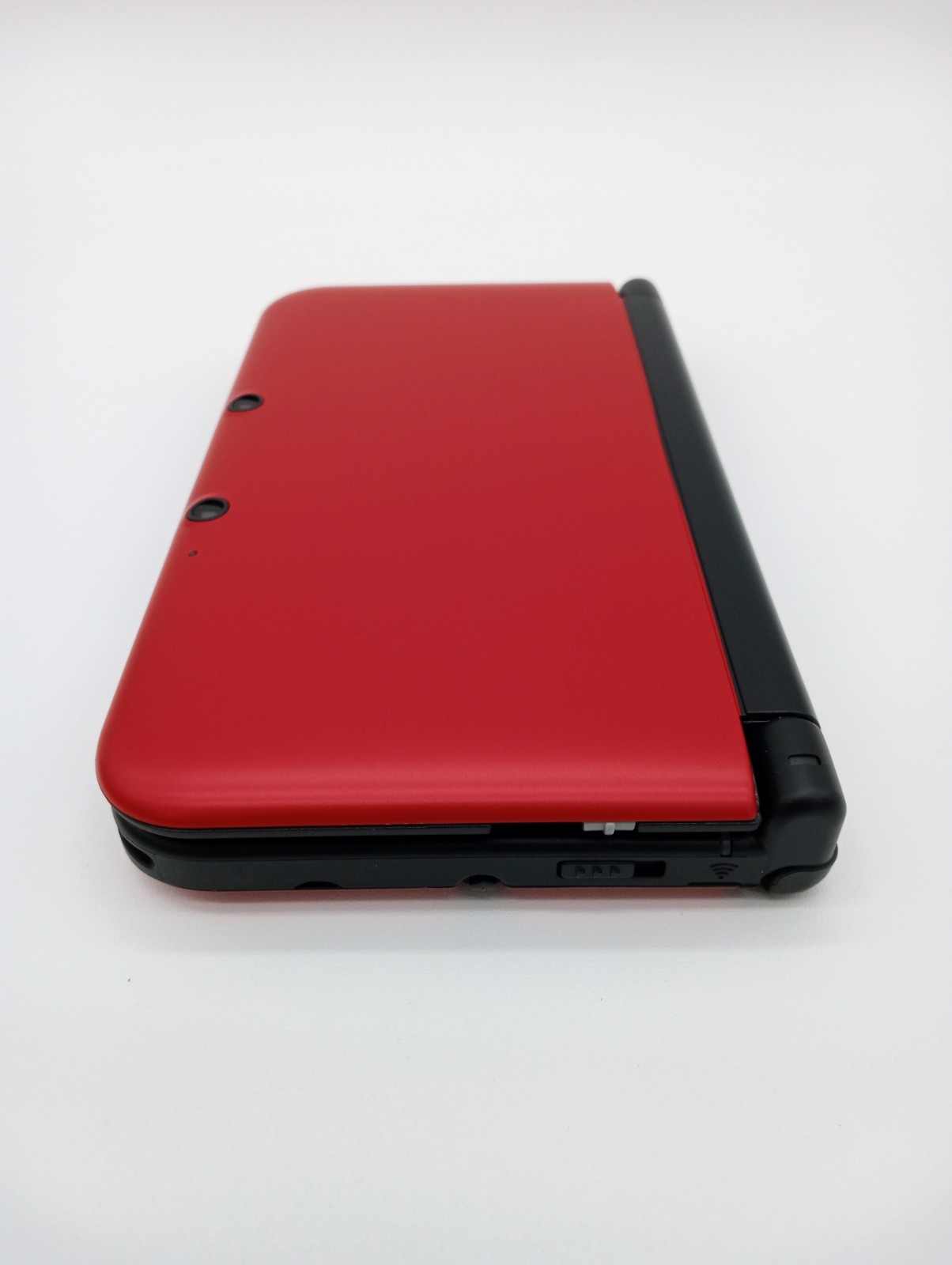 Excellent Condition Nintendo 3DS XL Red Black New Screens Charger Included