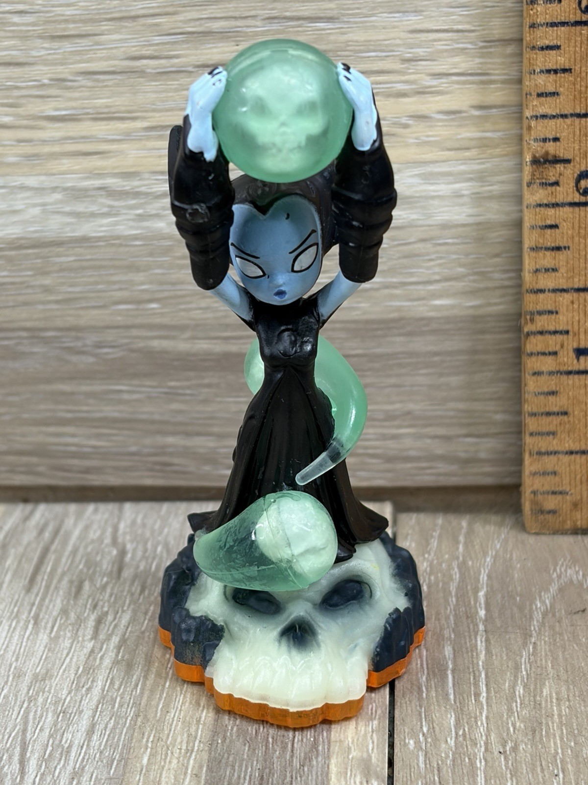 Skylanders Giants – Series 2 – Hex – Figure – Activision – WILL COMBINE SHIPPING