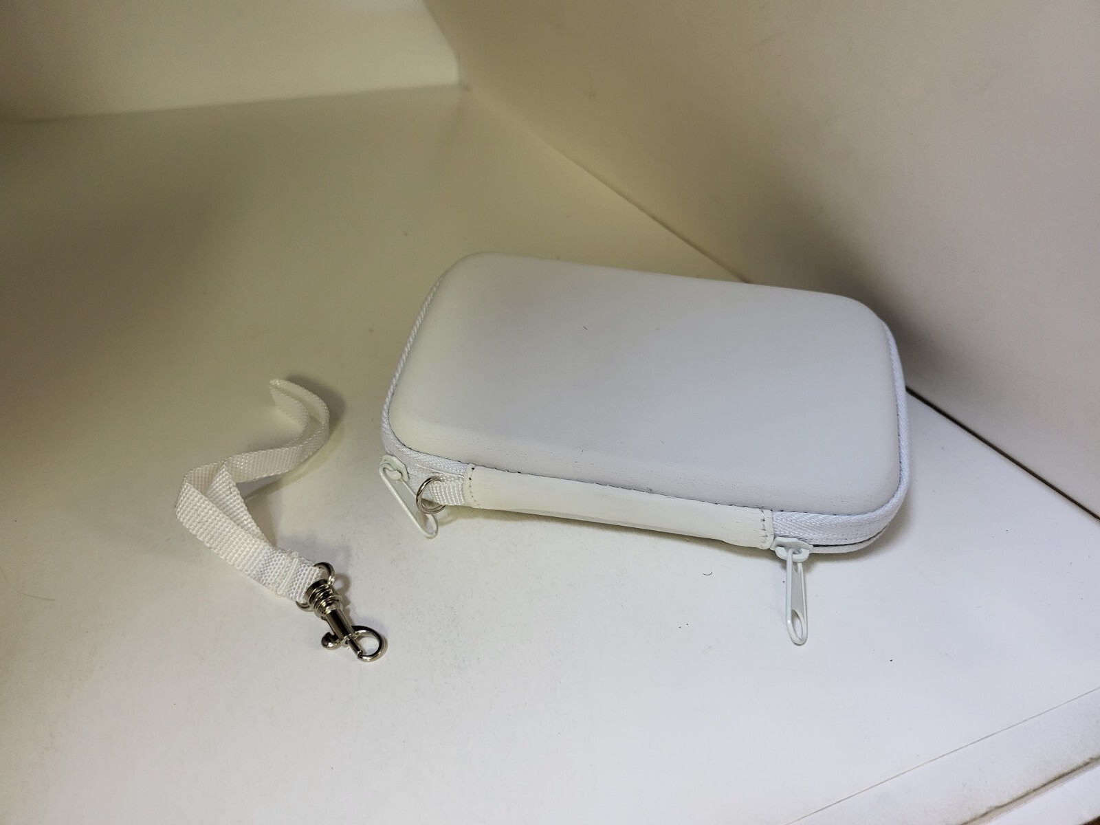 NEW White Travel Bag Carrying Case Purse + Wrist Strap for Sony PSP Go #T6