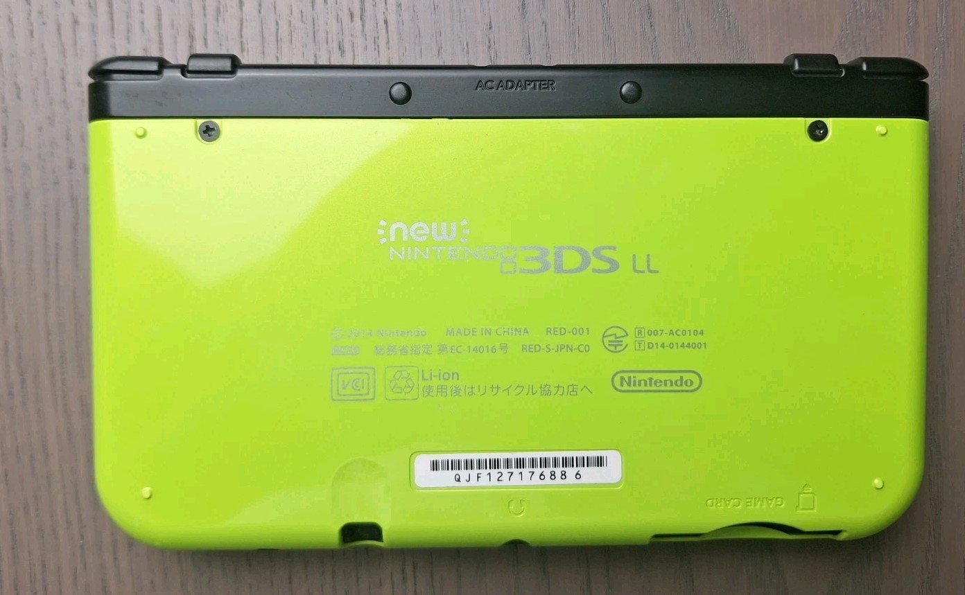 New Nintendo 3DS XL Lime Black | Charger + 32GB SD Card | Region Free