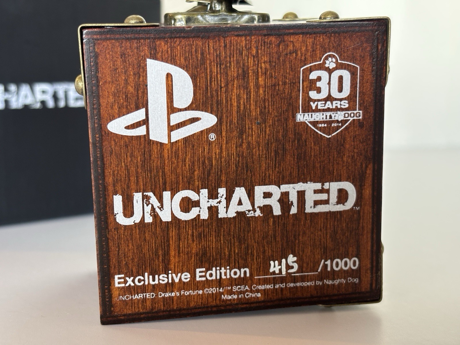 LIMITED UNCHARTED Nathan Drake Collectible Ring(415/1000) + FREE RARE Flashlight