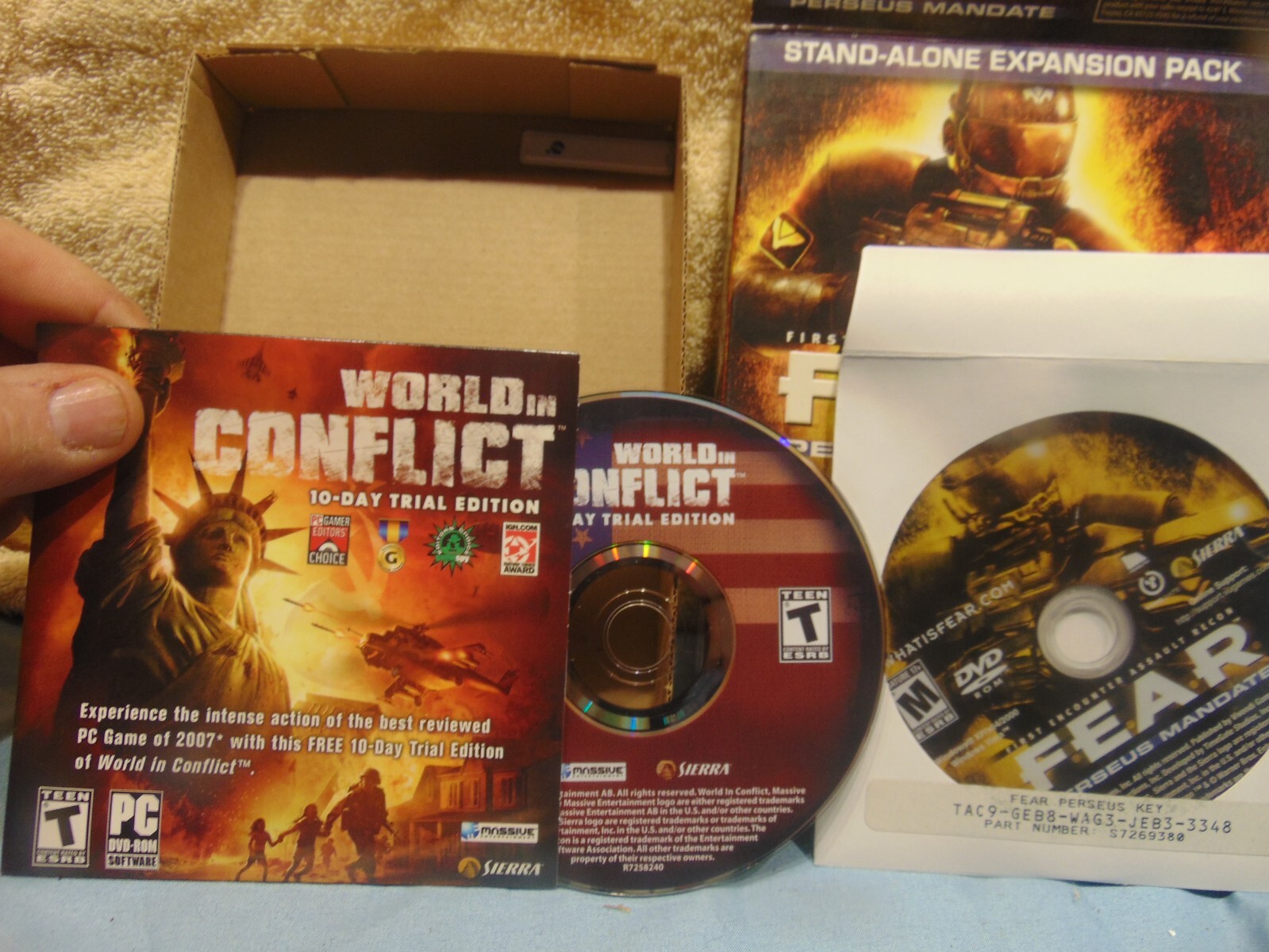 F.E.A.R.: First Encounter Assault Recon PC Video Game & perseus Mandate see pics