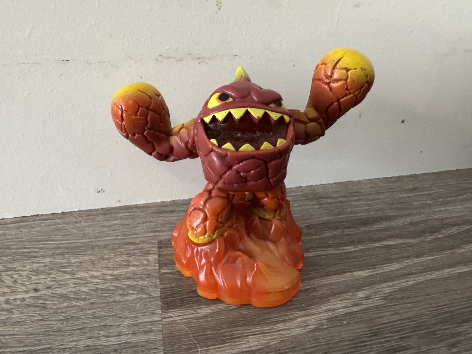 Skylanders Collectible Figures – Lot of 8