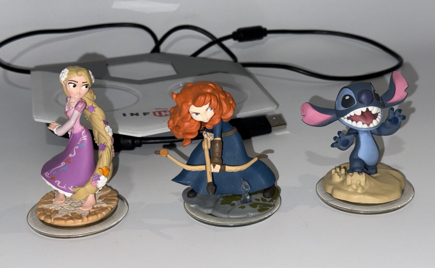 Disney Infinity Lot Portal Rapunzel Merida Stitch Nintendo Wii U PS3 PS4