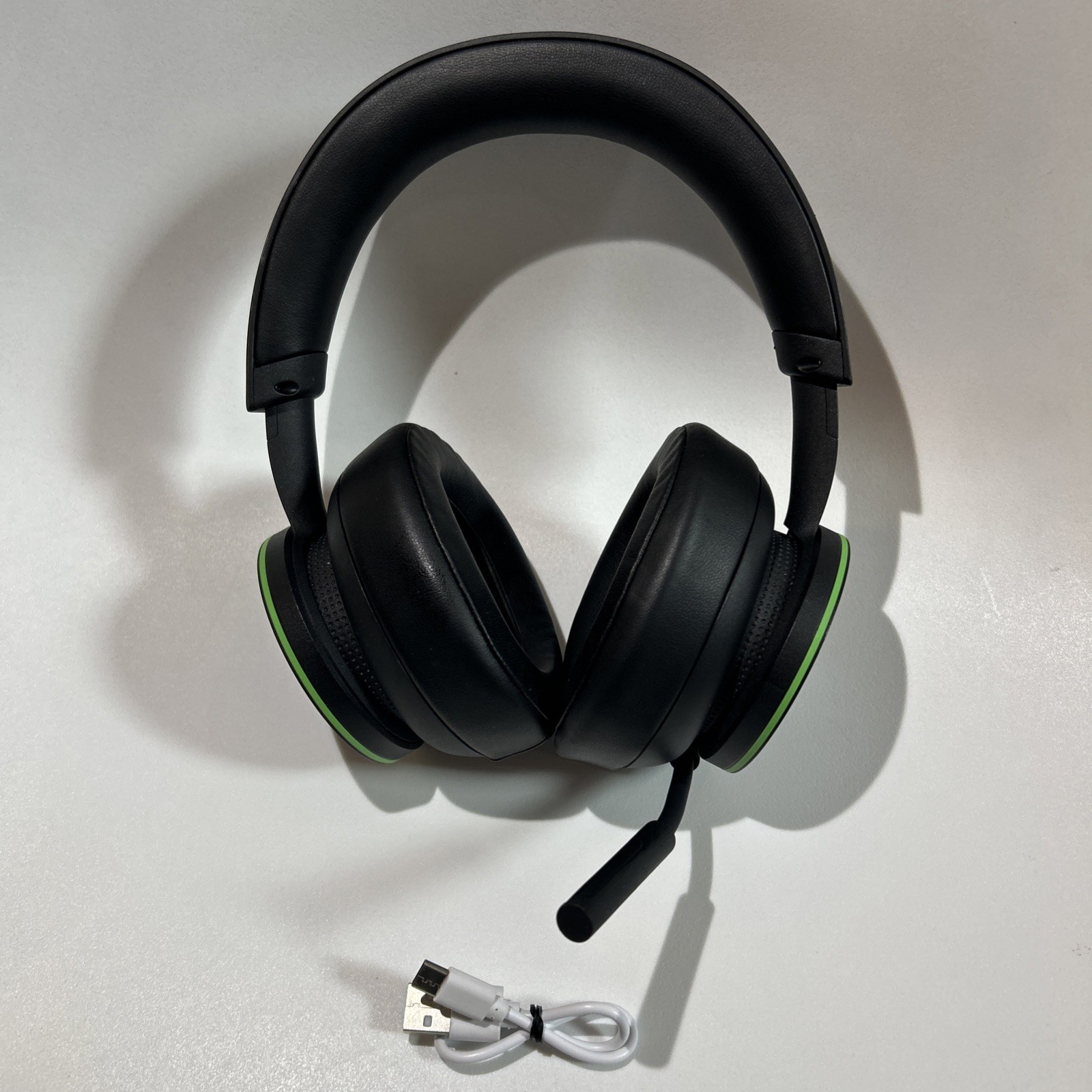 Microsoft Xbox Wireless Gaming Over Ear Headset – Pre-owned