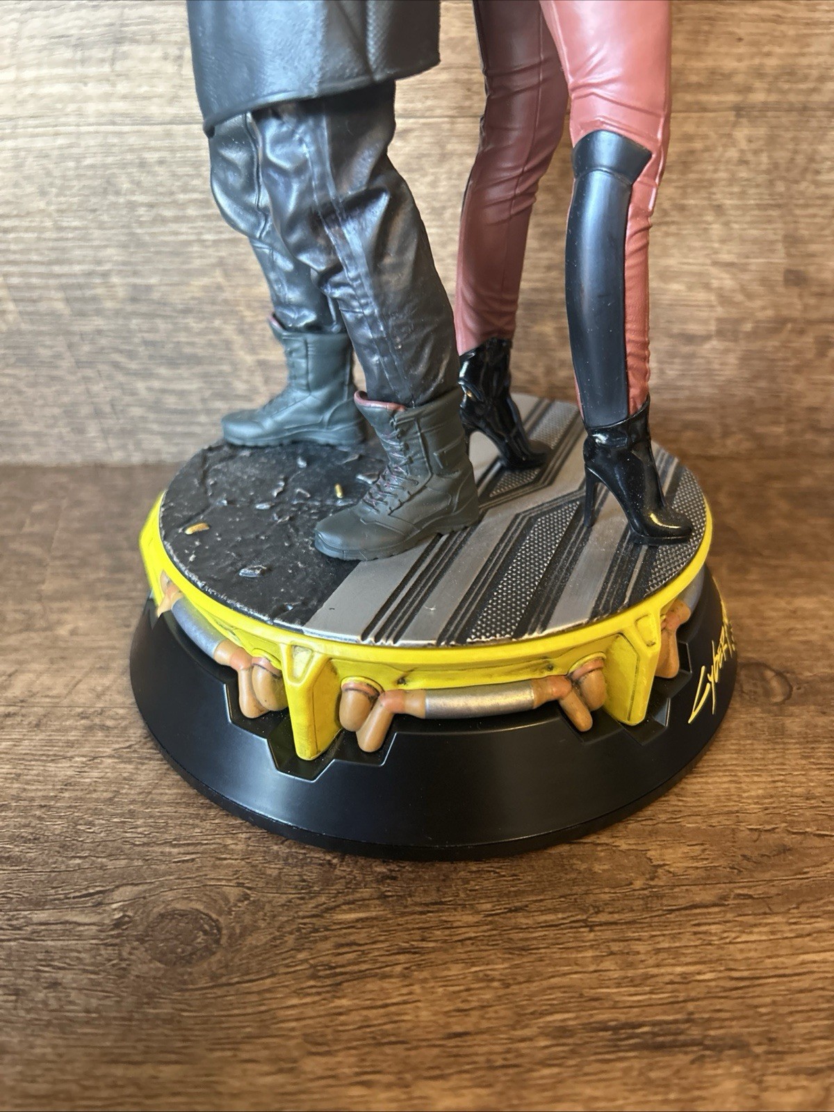 Cyberpunk 2077 Songbird & Solomon Reed Statue Only (Secret Agent) Idris Elba