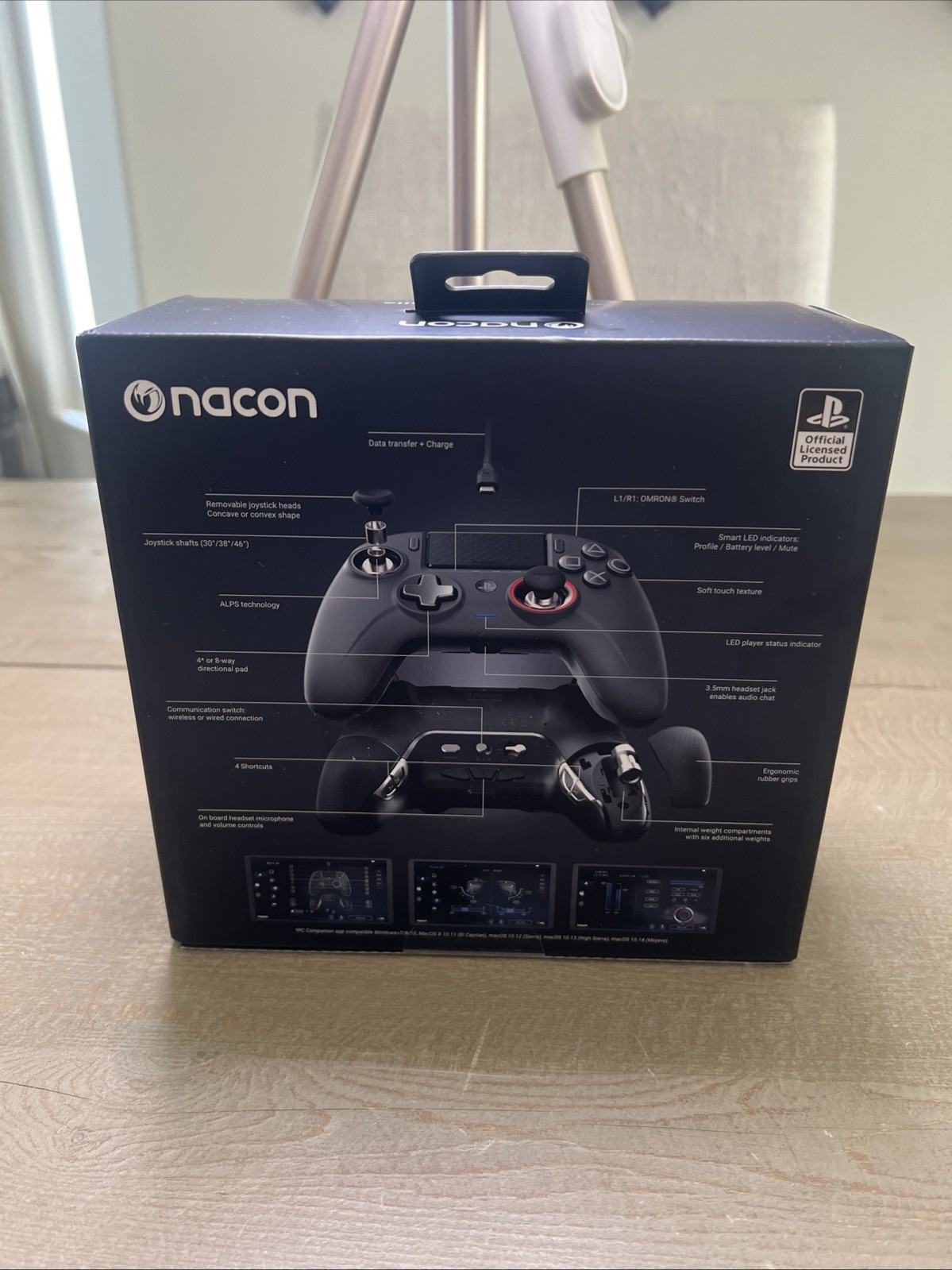Nacon Revolution Unlimited Pro Controller Wireless/Wired Playstation 4/PC Black