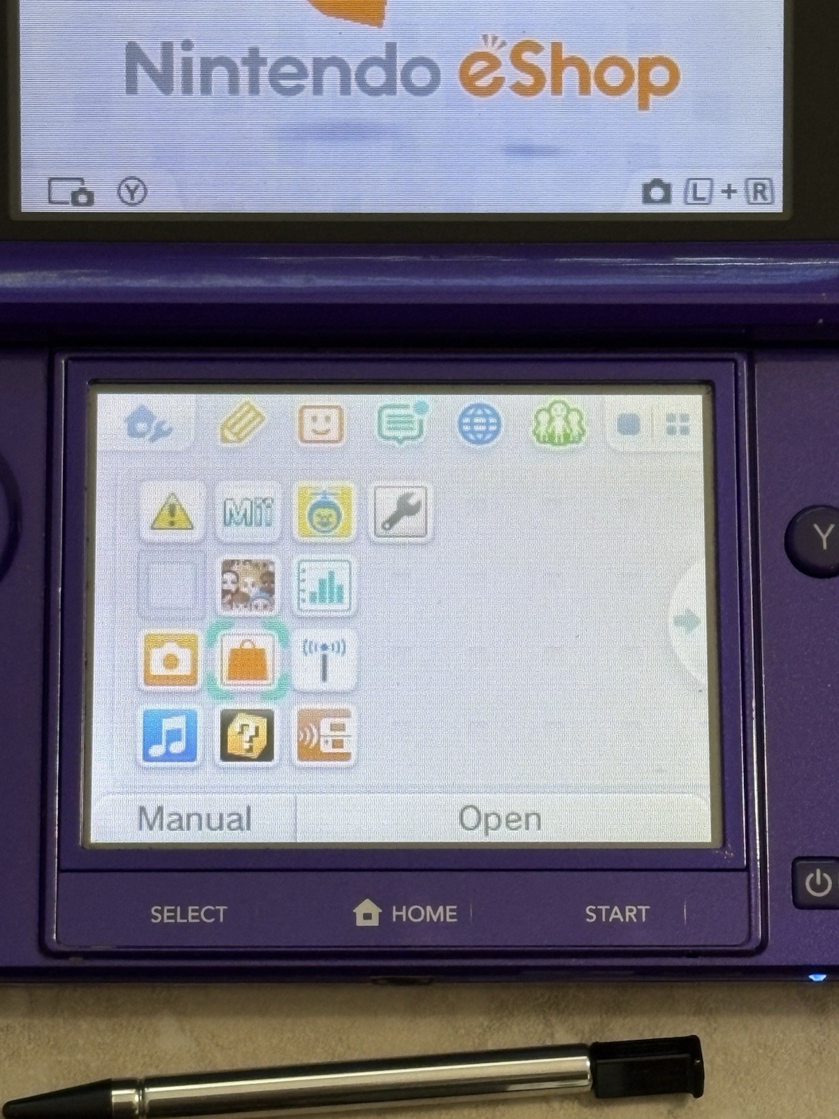 Nintendo 3ds Midnight Purple Near mint Condition USA Region With Charger