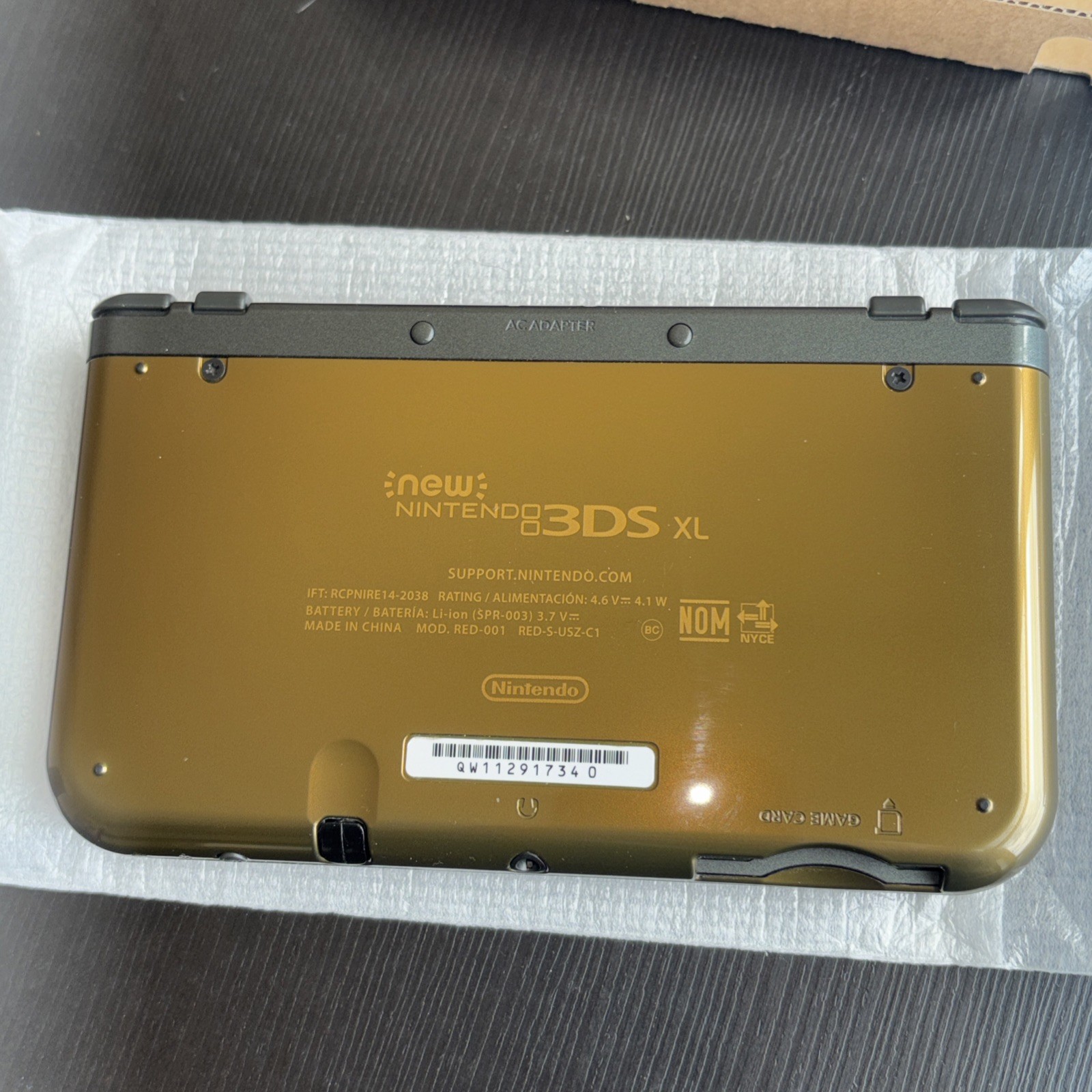 Nintendo New 3DS XL Handheld System Hyrule Edition Complete in Box Zelda Gold