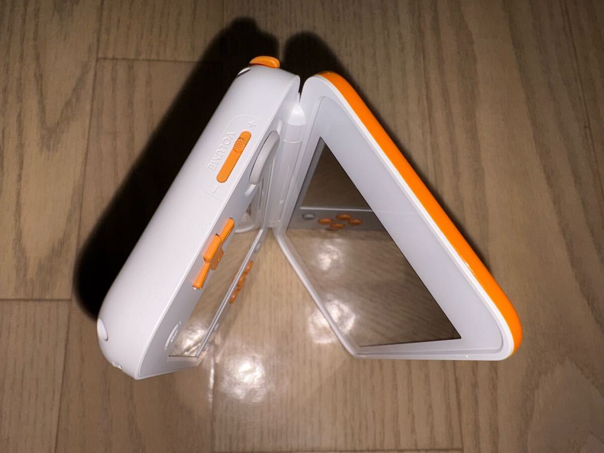 Mint – Nintendo 2DS LL Console – White × Orange w/Box Japanese Region Codes JP