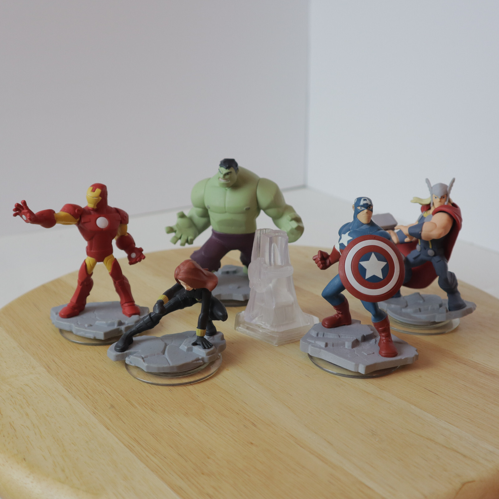 Disney Infinity 2.0 Marvel Lot Captain America Hulk Thor Black Widow Iron Man +