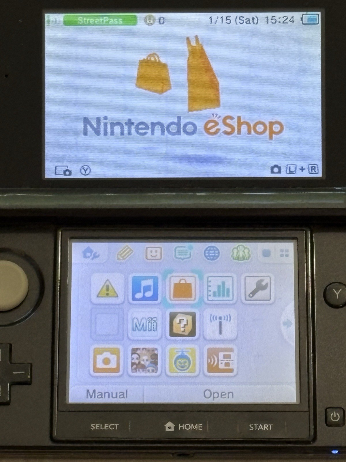 Nintendo 3DS Console Black Edition With Charger US SELLER Very Good