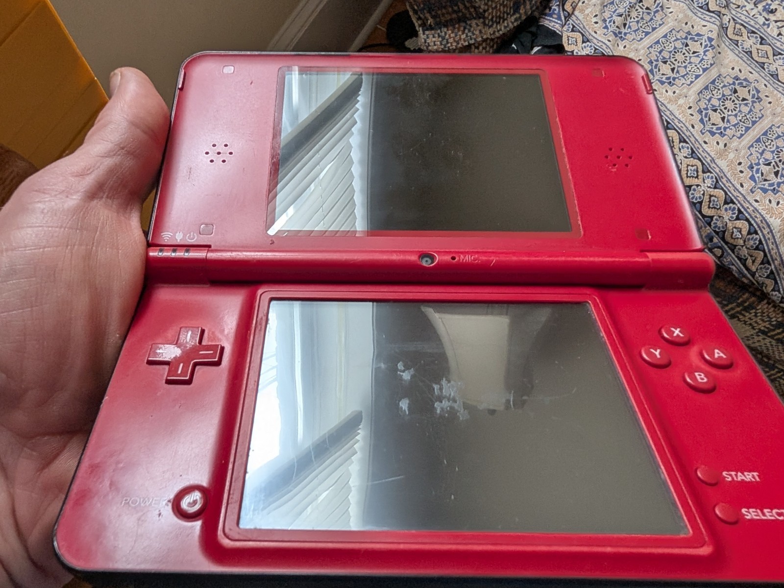 Nintendo DSi XL Super Mario Bros 25th Anniversary Edition Red