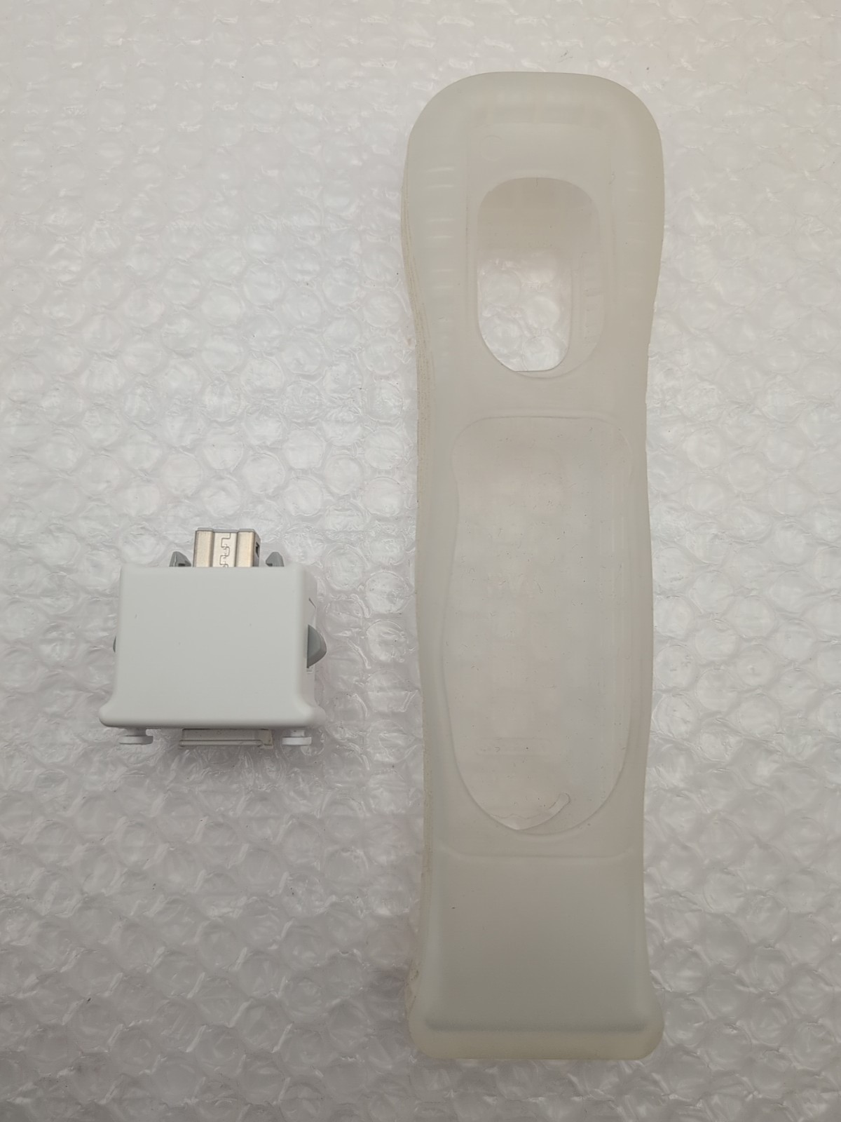 OEM Nintendo Wii RVL-026 White Motion Plus Adapter + Silicone Sleeve Cover
