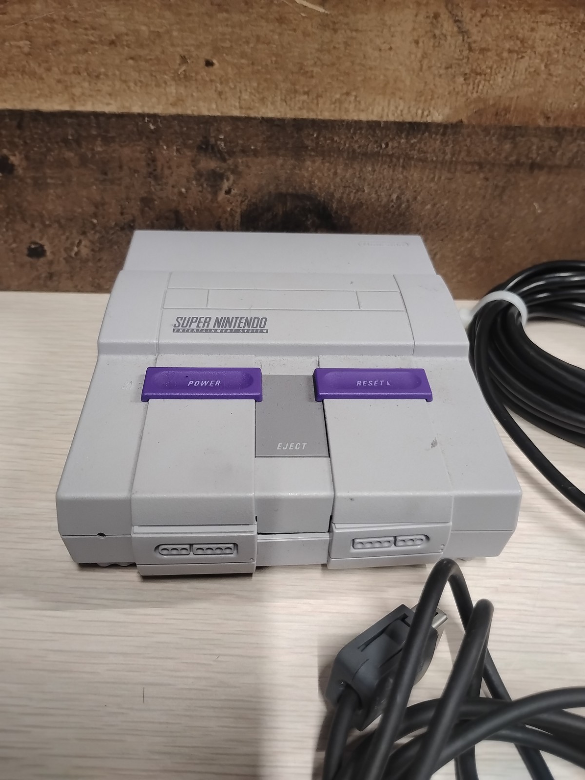 Super Nintendo SNES Console Control Deck CLV-201 with 2 Controllers and Cords