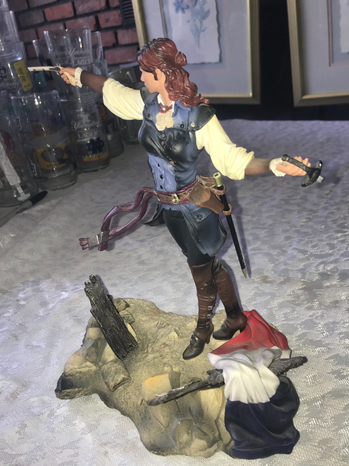 Rare UBISOFT ASSASSINS CREED Unity ELISE The FIERY TEMPLAR Collectable STATUE 9½