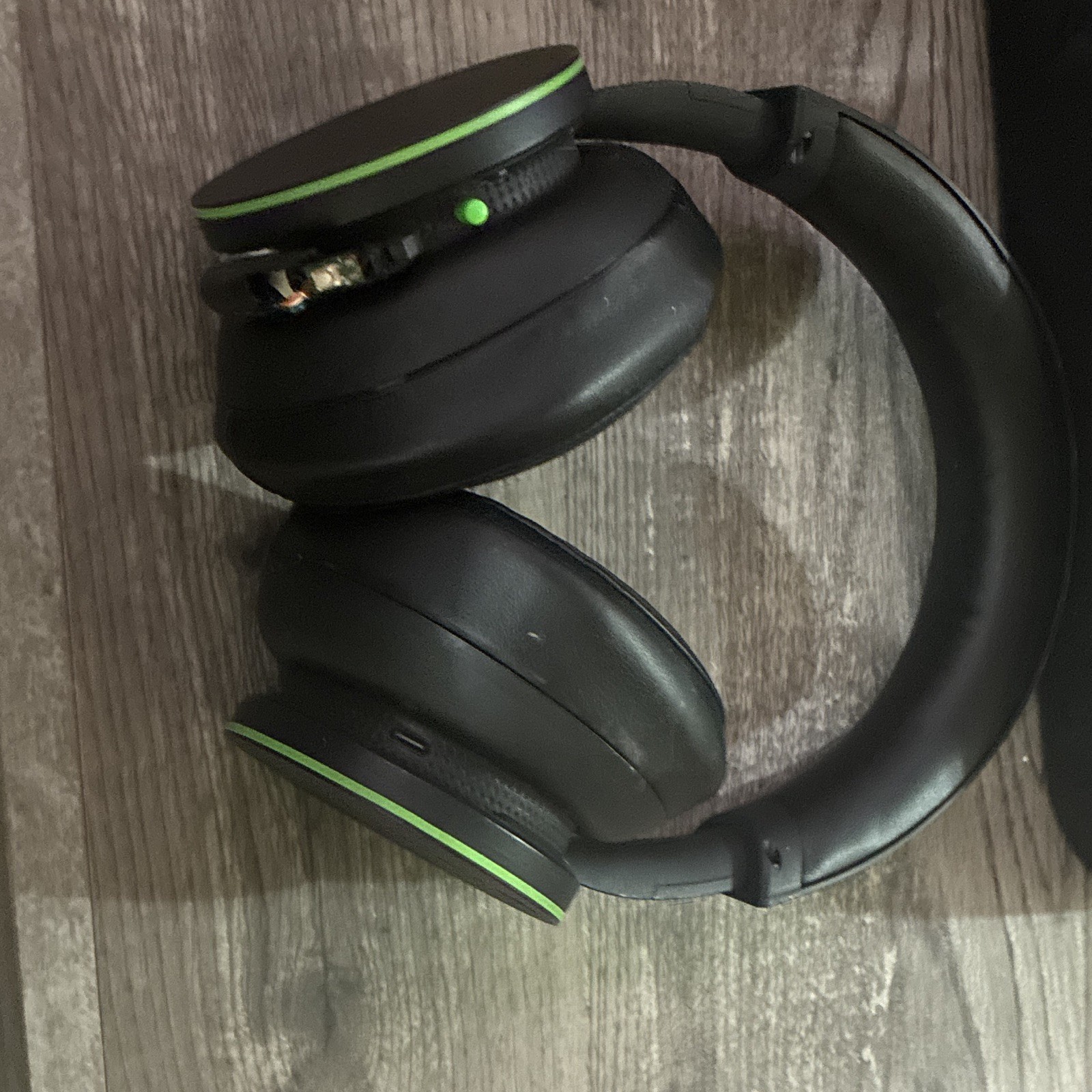 Xbox X3 Over-Ear Headband Headset Black/Green Bluetooth USB-C No Mic