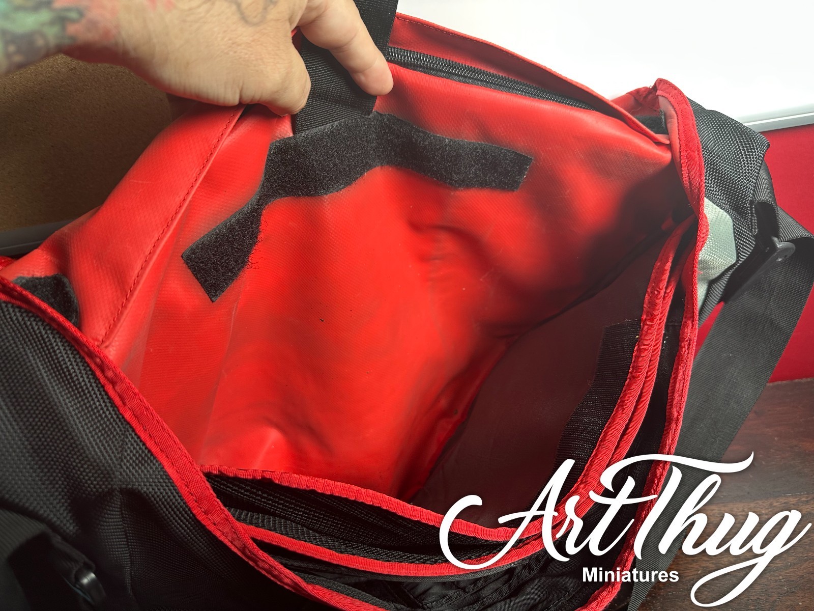 Riot Games (Original Logo) Messenger Bag – League of Legends