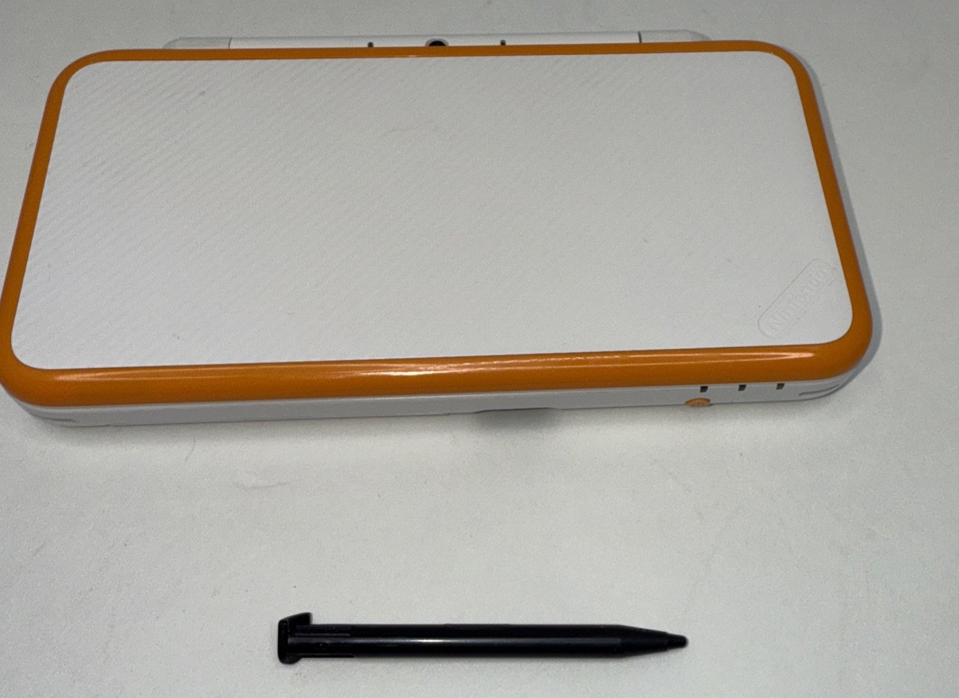 New Nintendo 2DS XL Console White/Orange JAN-001 + 4gb SD Card Good Condition