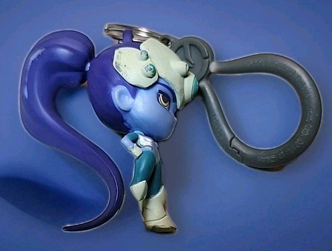 Blizzard Overwatch mini Figure Keychain Backpack Hanger Widowmaker 2017 Blizzcon