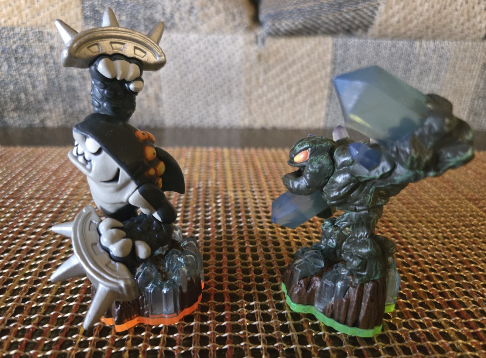 Skylanders Earth Element + Fire Supercharger Figures Lot Of 7 Fist Bump Spitfire