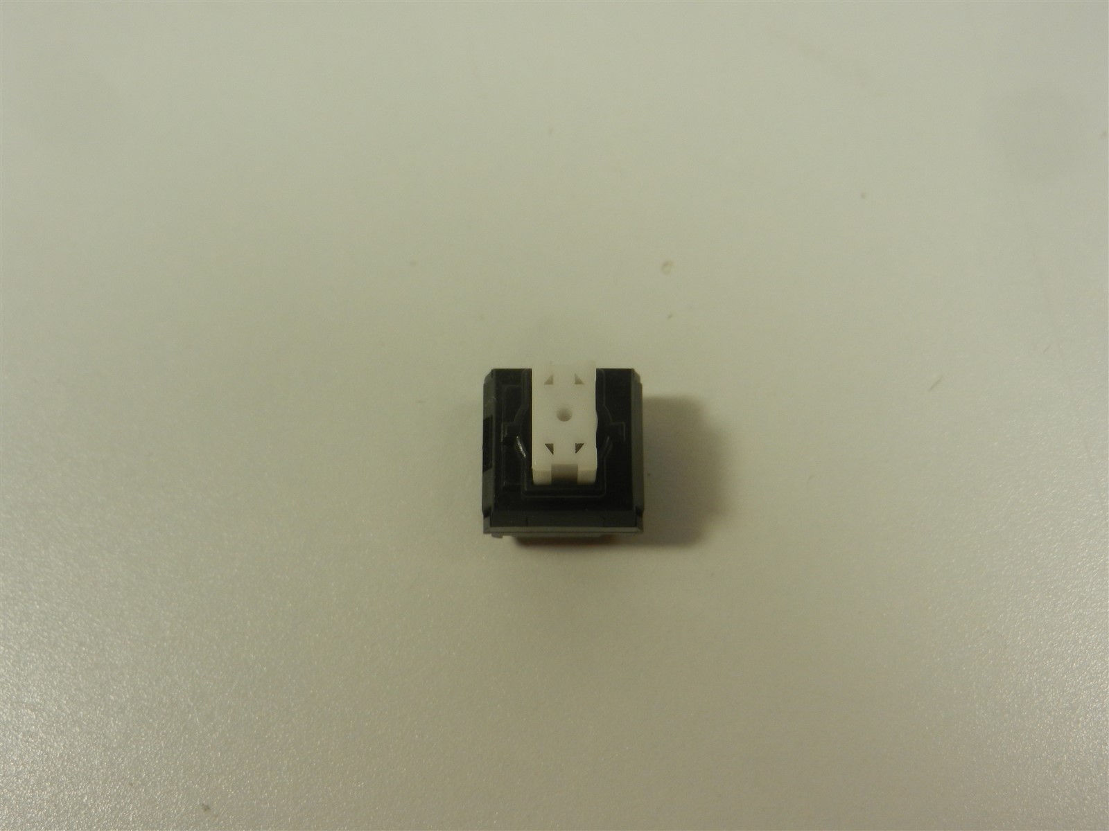 OEM Genuine Nintendo 64 N64 Replacement Console Reset Switch/Button Part