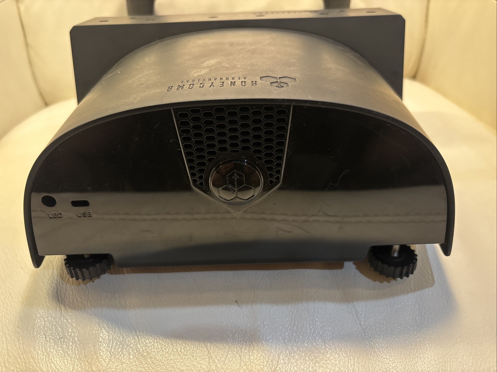 Honeycomb Alpha Flight Control Yoke – Airline Pilot PARTS ONLY NOT TESTED
