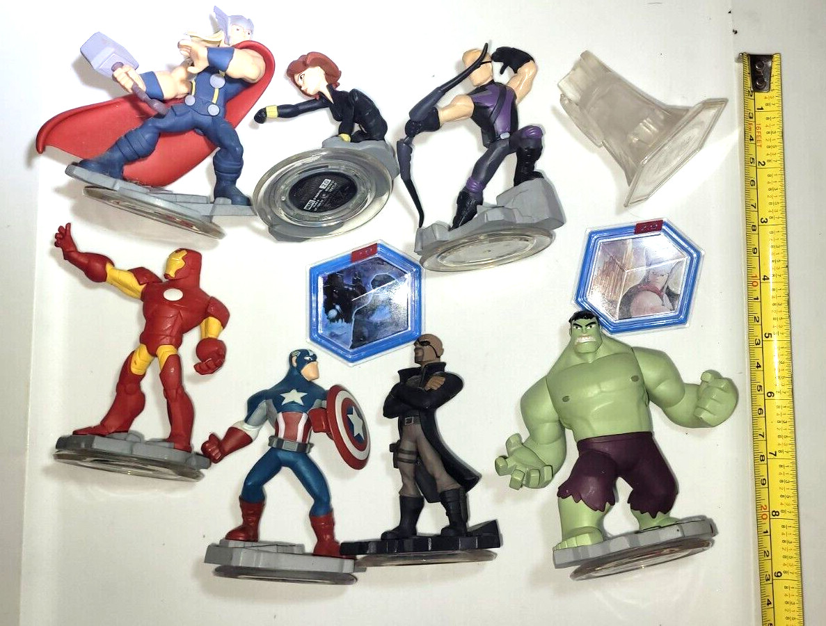 Disney infinity lot: Ironman Tower Hulk Nick Fury Captain America Thor Hawkeye
